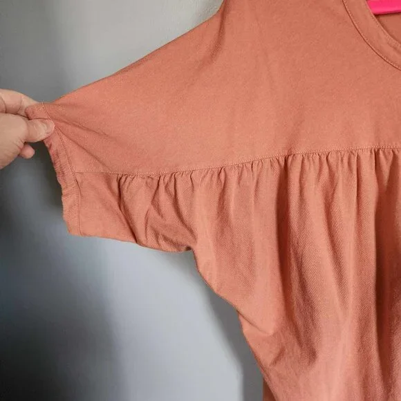 EUC Banana Republic Short Sleeve Blouse Coral/Peach (L/XL) - Picture 3 of 4